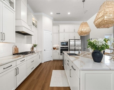 2509 Sw 120th Drive - Photo Thumbnail 10