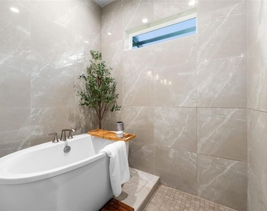 2509 Sw 120th Drive - Photo Thumbnail 20