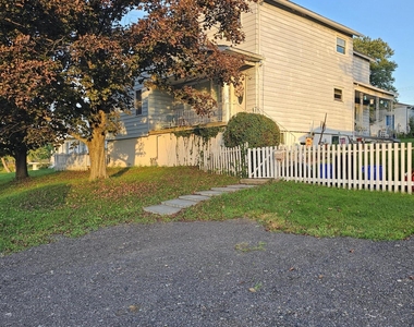 2309 Birney Avenue - Photo Thumbnail 10