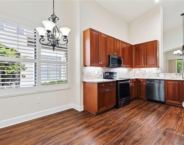 763 Cobblestone Way - Photo Thumbnail 6