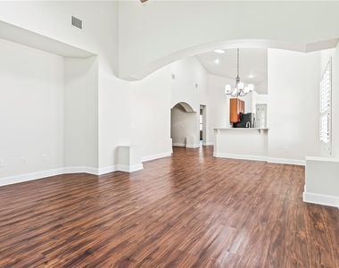 763 Cobblestone Way - Photo Thumbnail 17