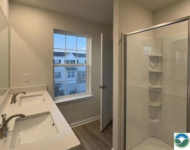 8342 Alexander Court - Photo Thumbnail 5