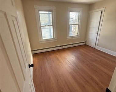131 Grove Street - Photo Thumbnail 15