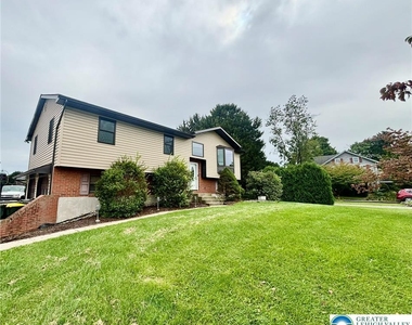 8740 Breiningsville - Photo Thumbnail 1