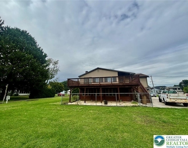 8740 Breiningsville - Photo Thumbnail 2