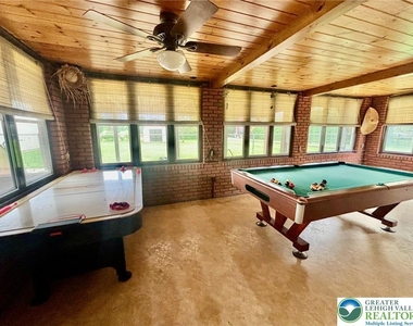 8740 Breiningsville - Photo Thumbnail 19