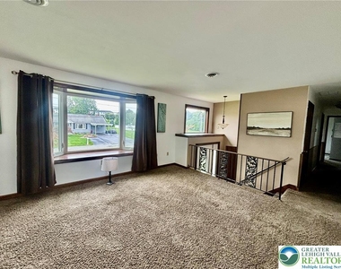 8740 Breiningsville - Photo Thumbnail 9