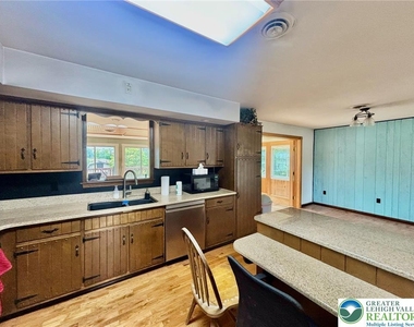 8740 Breiningsville - Photo Thumbnail 7