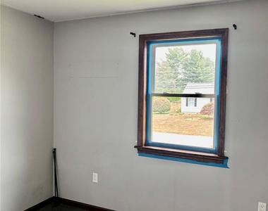 8740 Breiningsville - Photo Thumbnail 12