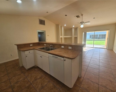 4526 Santa Barbara Boulevard - Photo Thumbnail 6