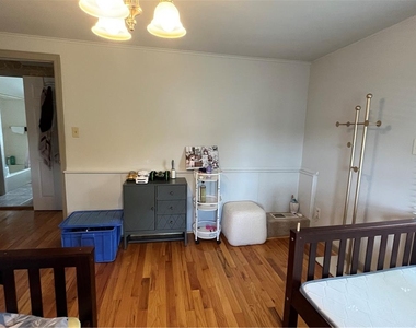 1735 Jefferson Avenue - Photo Thumbnail 7