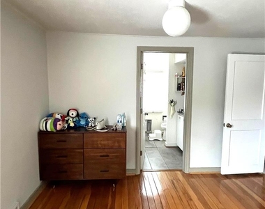 1735 Jefferson Avenue - Photo Thumbnail 10