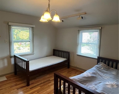 1735 Jefferson Avenue - Photo Thumbnail 6