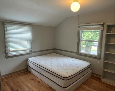 1735 Jefferson Avenue - Photo Thumbnail 8