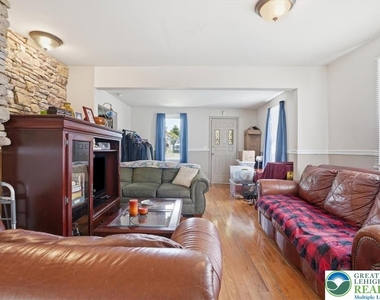 1839 6th Street - Photo Thumbnail 6