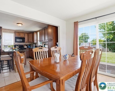 1839 6th Street - Photo Thumbnail 9