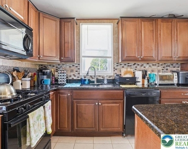 1839 6th Street - Photo Thumbnail 14
