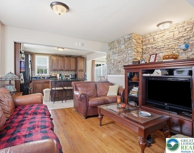 1839 6th Street - Photo Thumbnail 4