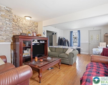 1839 6th Street - Photo Thumbnail 5