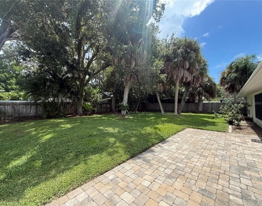 8735 Dunmore Drive - Photo Thumbnail 21
