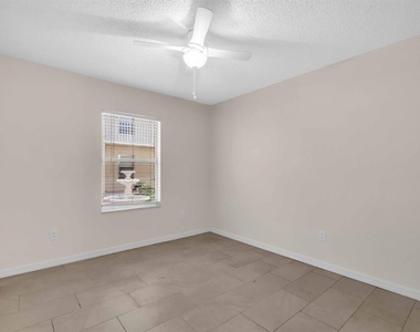 7294 Cloister Drive - Photo Thumbnail 8