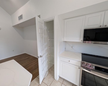 5691 Bidwell Parkway - Photo Thumbnail 11