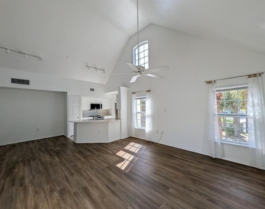 5691 Bidwell Parkway - Photo Thumbnail 1