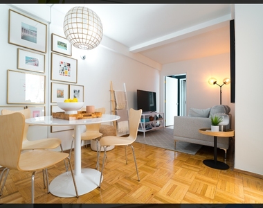 1st Avenue - Photo Thumbnail 5