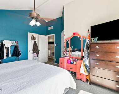 2437 Fletcher Place - Photo Thumbnail 32