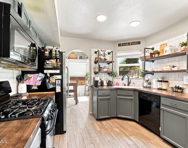 2437 Fletcher Place - Photo Thumbnail 19