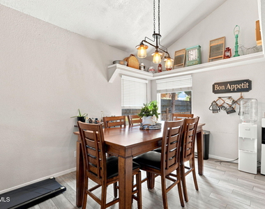 2437 Fletcher Place - Photo Thumbnail 14