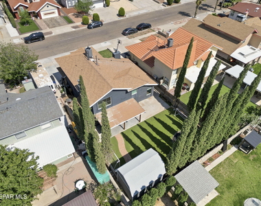 2437 Fletcher Place - Photo Thumbnail 7