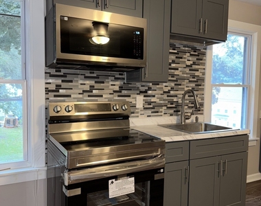 101 Boswell Avenue - Photo Thumbnail 22
