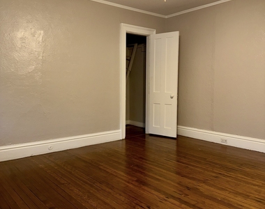 101 Boswell Avenue - Photo Thumbnail 8