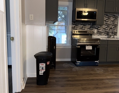 101 Boswell Avenue - Photo Thumbnail 11
