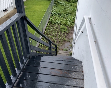 101 Boswell Avenue - Photo Thumbnail 6