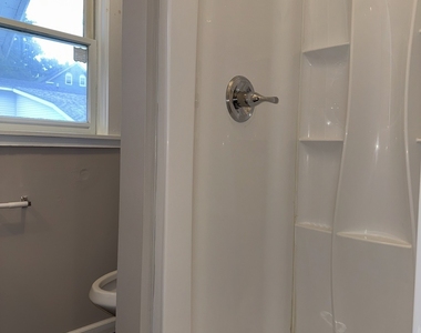 101 Boswell Avenue - Photo Thumbnail 20