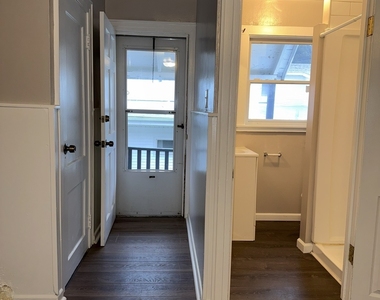 101 Boswell Avenue - Photo Thumbnail 5
