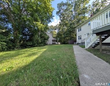 1996 Huntington Road - Photo Thumbnail 23