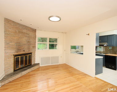 85 Center Street - Photo Thumbnail 5