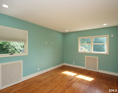 85 Center Street - Photo Thumbnail 13