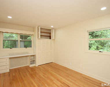 85 Center Street - Photo Thumbnail 15