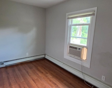 43 Ramsdell Street - Photo Thumbnail 4