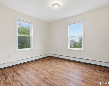 143 Kneen Street - Photo Thumbnail 3