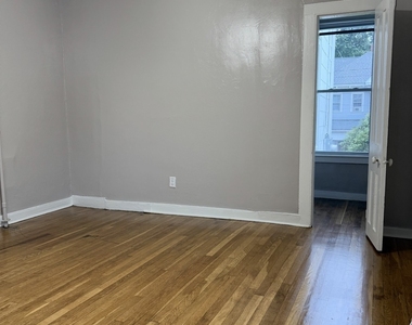 101 Boswell Avenue - Photo Thumbnail 13