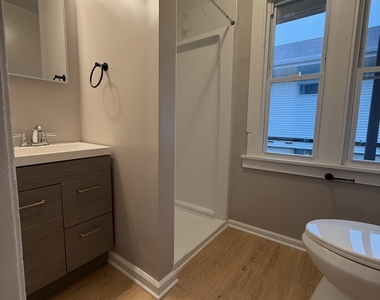 101 Boswell Avenue - Photo Thumbnail 11