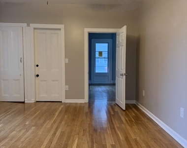 101 Boswell Avenue - Photo Thumbnail 10