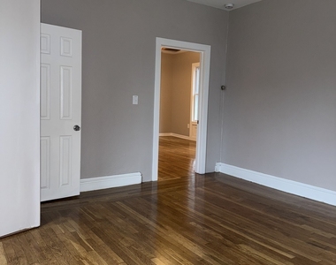 101 Boswell Avenue - Photo Thumbnail 18