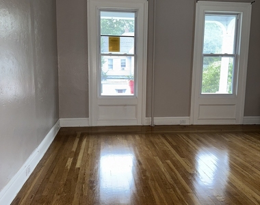 101 Boswell Avenue - Photo Thumbnail 16