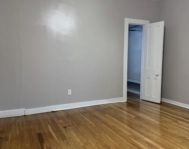 101 Boswell Avenue - Photo Thumbnail 8